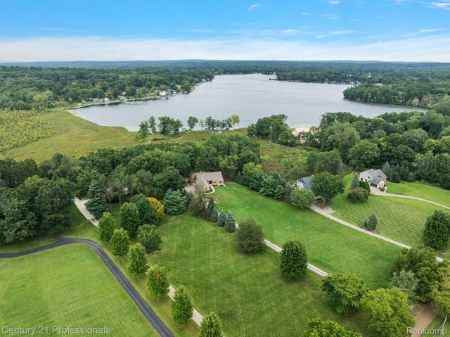 12120 SHAFFER Road, Springfield Twp, MI 48350