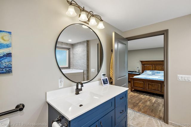 12120 SHAFFER Road, Springfield Twp, MI 48350