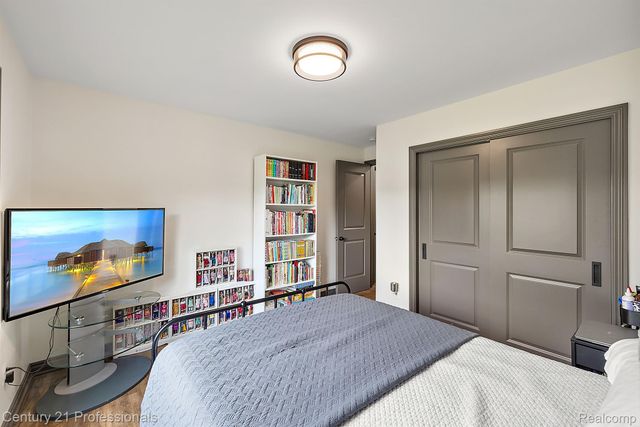 12120 SHAFFER Road, Springfield Twp, MI 48350