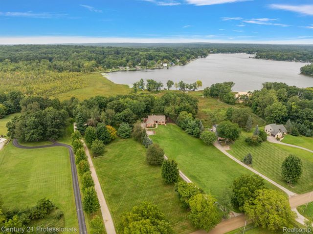12120 SHAFFER Road, Springfield Twp, MI 48350