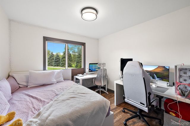 12120 SHAFFER Road, Springfield Twp, MI 48350