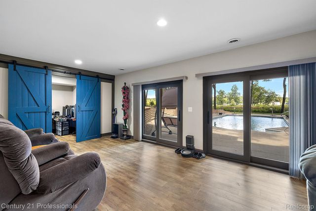 12120 SHAFFER Road, Springfield Twp, MI 48350