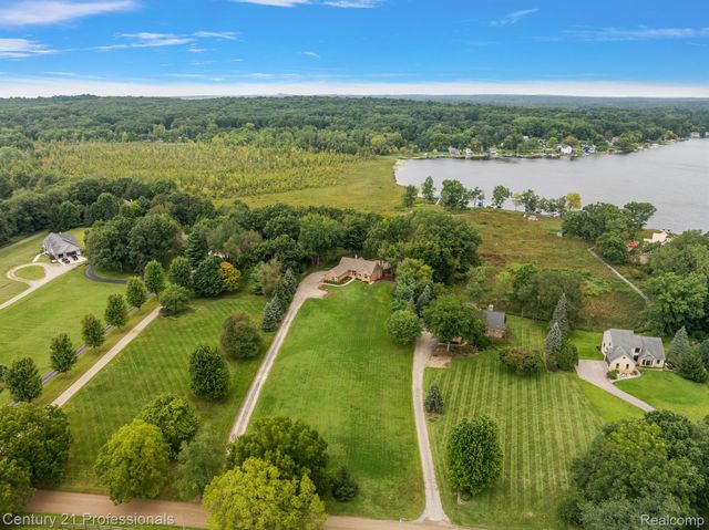 12120 SHAFFER Road, Springfield Twp, MI 48350