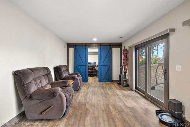 12120 SHAFFER Road, Springfield Twp, MI 48350