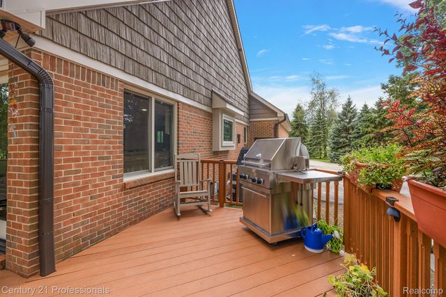 12120 SHAFFER Road, Springfield Twp, MI 48350