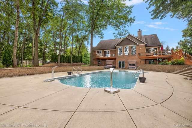 12120 SHAFFER Road, Springfield Twp, MI 48350