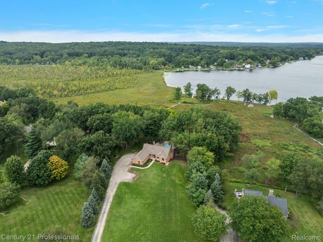 12120 SHAFFER Road, Springfield Twp, MI 48350
