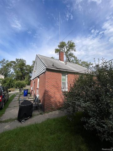 19374 Charest Street, Detroit, MI 48234