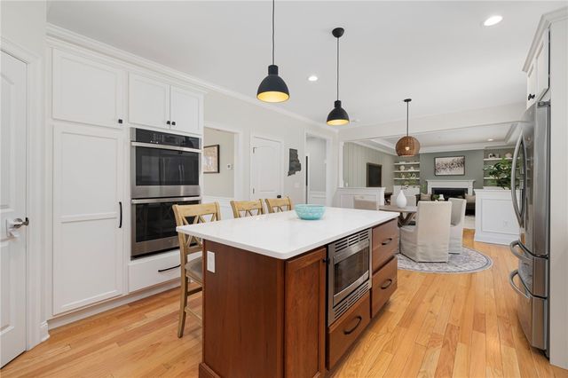 25 Kristin Drive, Cranston, RI 02921