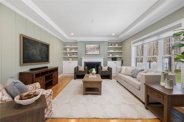 25 Kristin Drive, Cranston, RI 02921