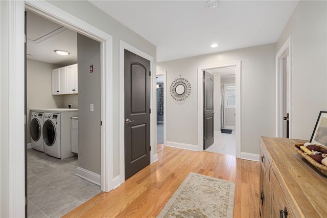 25 Kristin Drive, Cranston, RI 02921