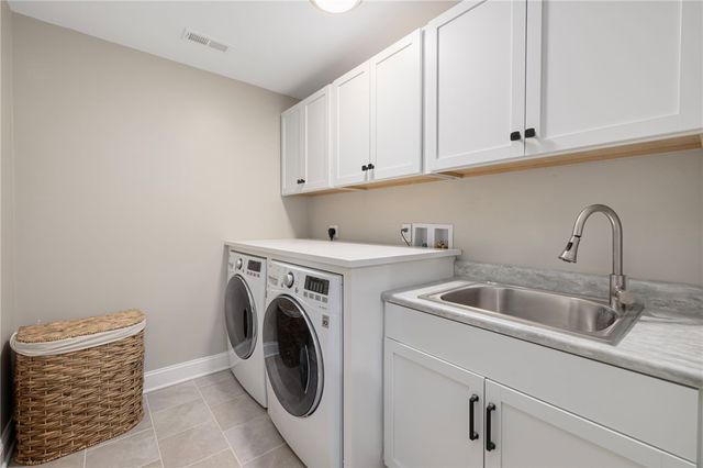 25 Kristin Drive, Cranston, RI 02921