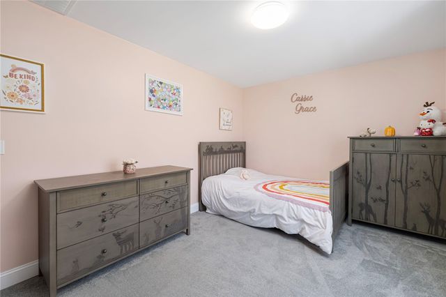 25 Kristin Drive, Cranston, RI 02921