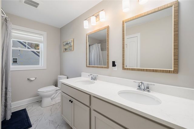 25 Kristin Drive, Cranston, RI 02921