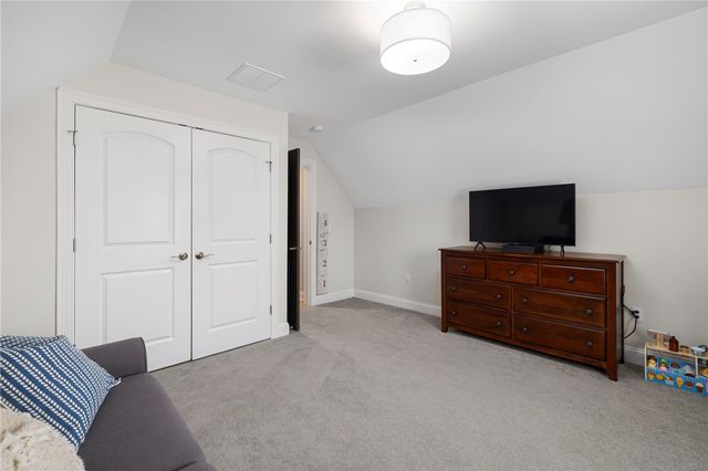 25 Kristin Drive, Cranston, RI 02921