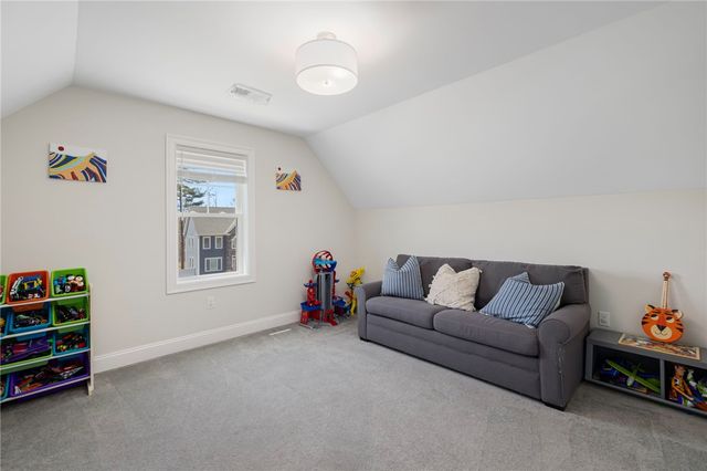 25 Kristin Drive, Cranston, RI 02921