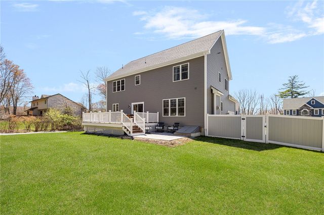 25 Kristin Drive, Cranston, RI 02921