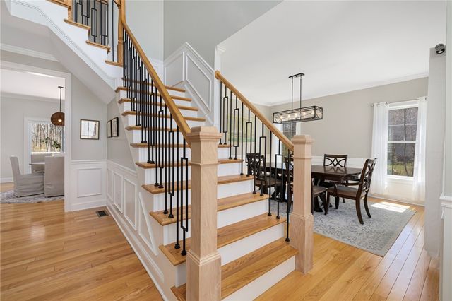 25 Kristin Drive, Cranston, RI 02921