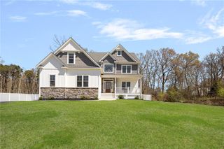25 Kristin Drive, Cranston, RI 02921