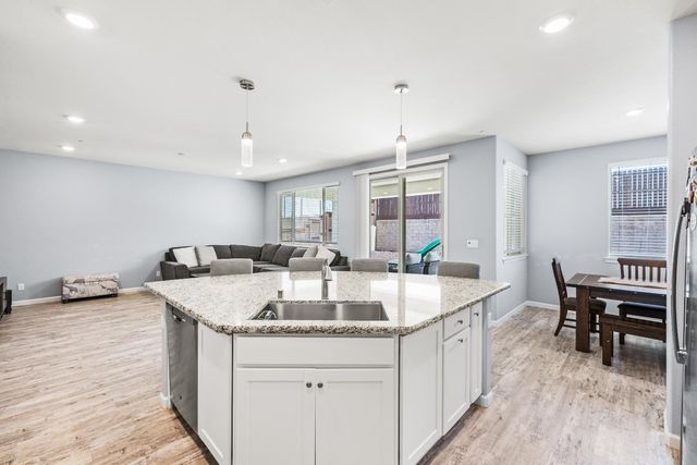 3627 Edington Dr, Rancho Cordova, CA 95742