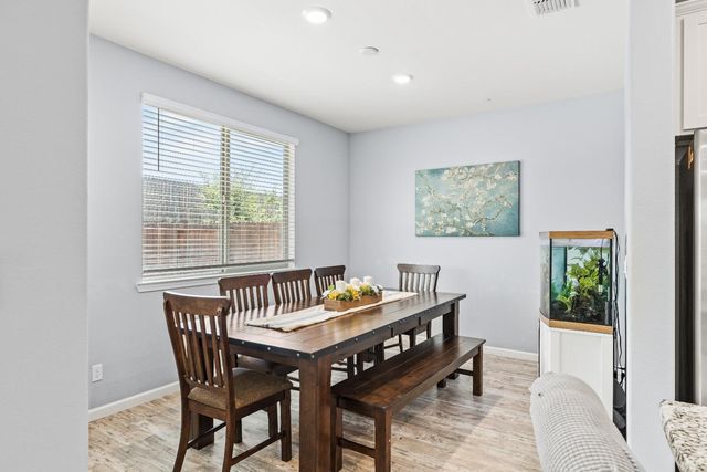 3627 Edington Dr, Rancho Cordova, CA 95742