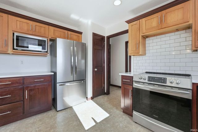 16902 Prine Road, Yoder, IN 46798