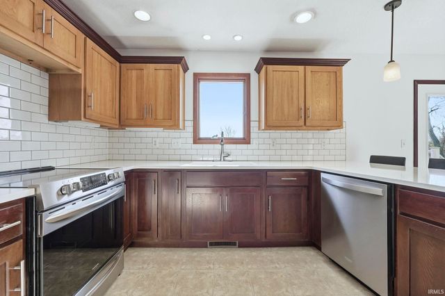 16902 Prine Road, Yoder, IN 46798