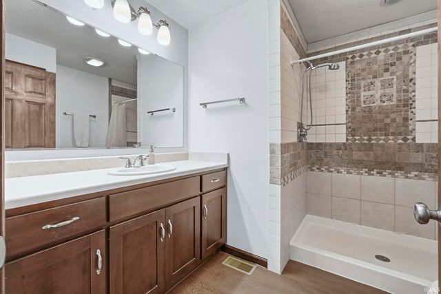 16902 Prine Road, Yoder, IN 46798