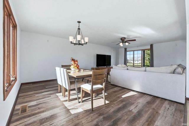 16902 Prine Road, Yoder, IN 46798