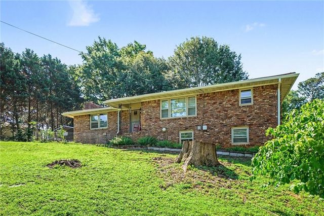 7429 Westwood Road, Douglasville, GA 30134