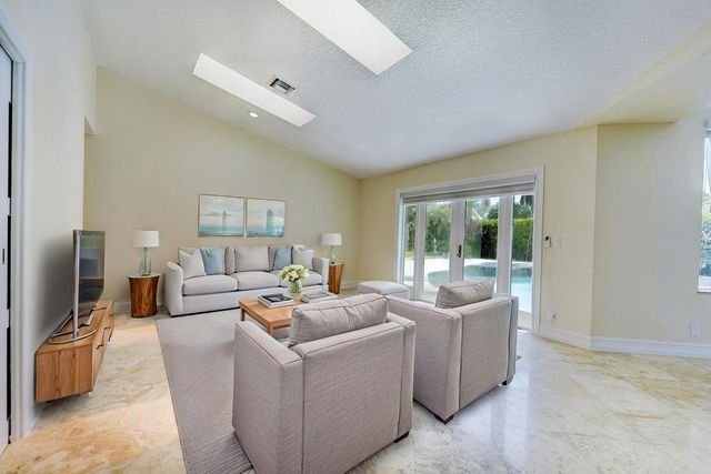 11999 Classic Drive, Coral Springs, FL 33071