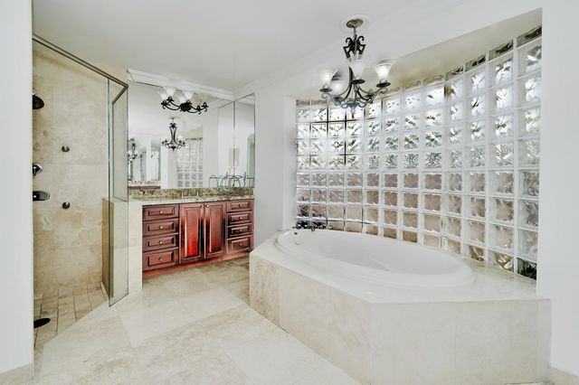11999 Classic Drive, Coral Springs, FL 33071