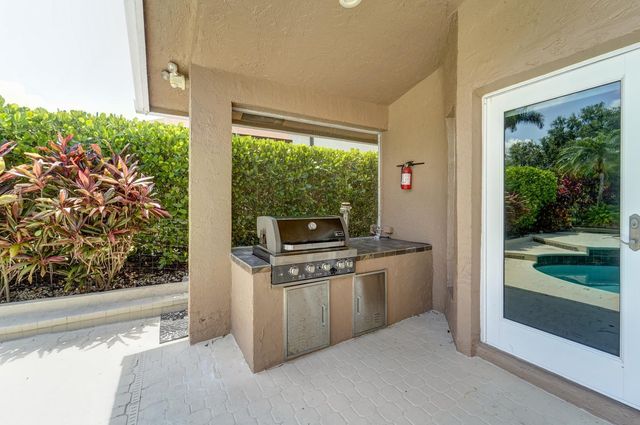 11999 Classic Drive, Coral Springs, FL 33071