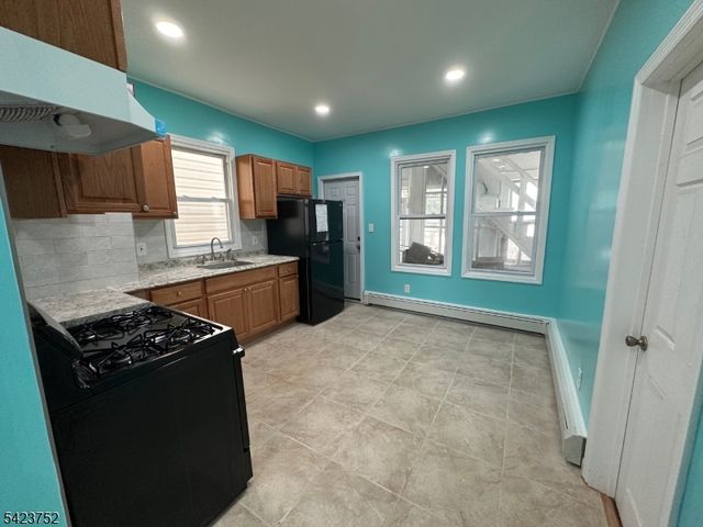 192 Edmund Ave, Paterson City, NJ 07502