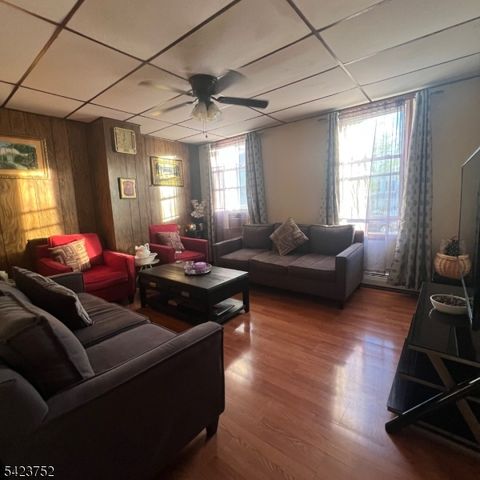 192 Edmund Ave, Paterson City, NJ 07502