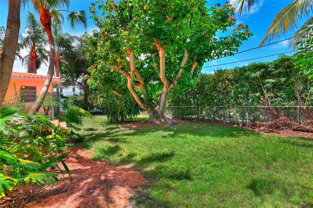 5610 San Vicente St, Coral Gables, FL 33146