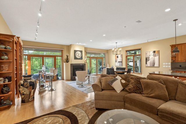 11820 Bren Road, Minnetonka, MN 55343
