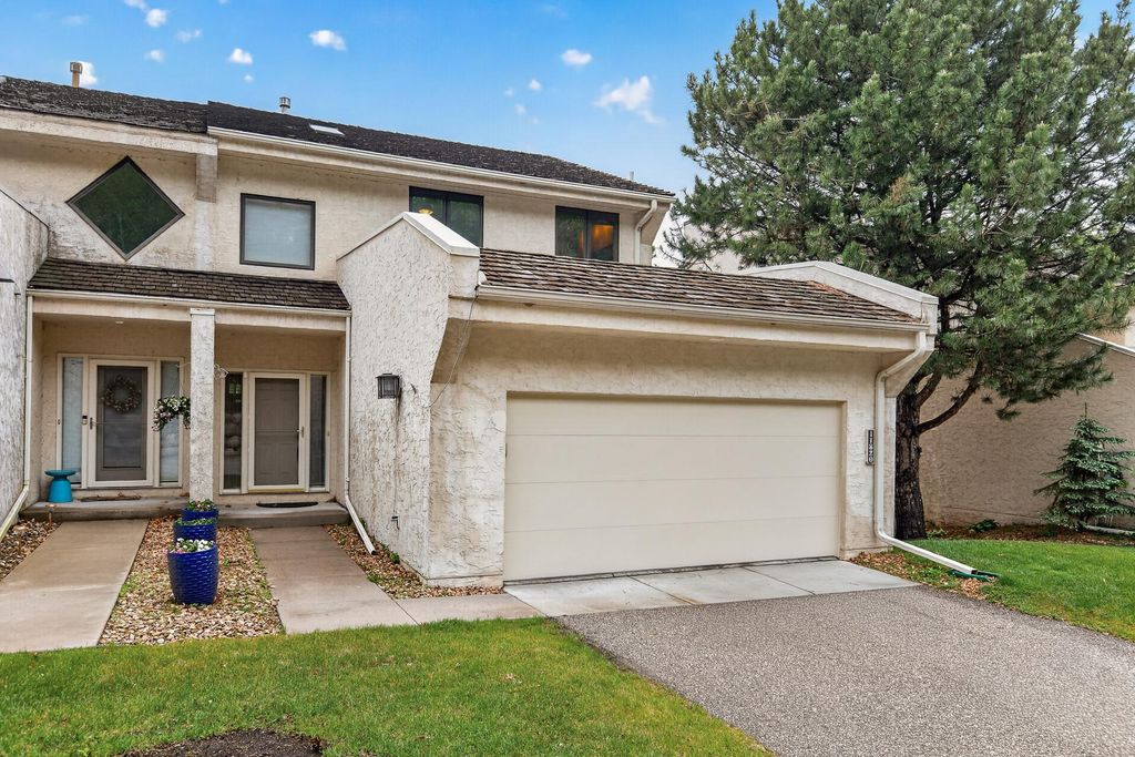 11820 Bren Road, Minnetonka, MN 55343