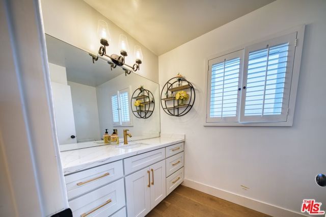 12721 Sanford Street, Los Angeles, CA 90066