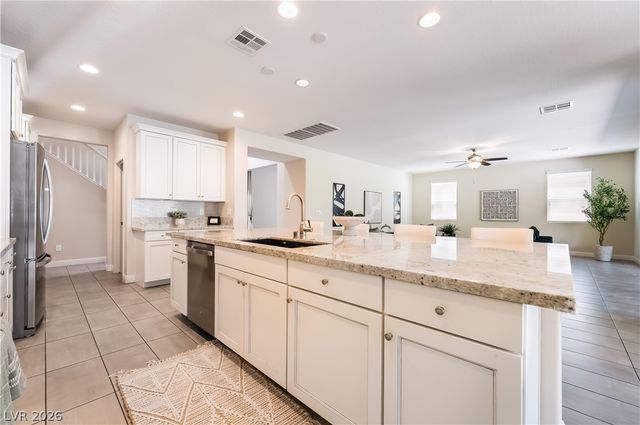 6011 Vista Clara Street Street, Las Vegas, NV 89148