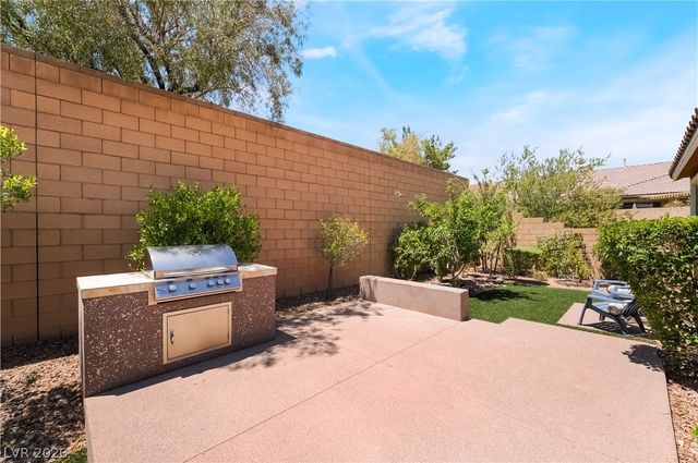 6011 Vista Clara Street Street, Las Vegas, NV 89148