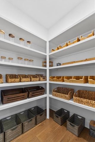 1004 S Harmony Avenue, Blue Springs, MO 64056