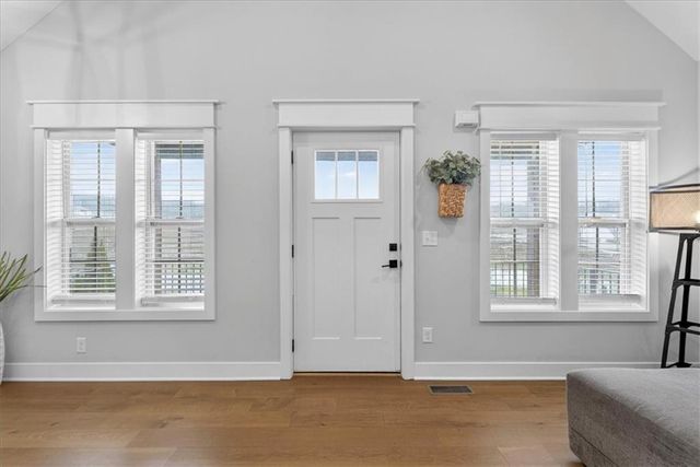 1004 S Harmony Avenue, Blue Springs, MO 64056