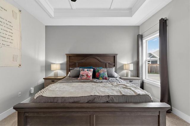 1004 S Harmony Avenue, Blue Springs, MO 64056