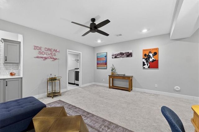 1004 S Harmony Avenue, Blue Springs, MO 64056