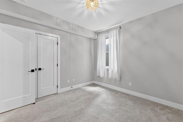 1004 S Harmony Avenue, Blue Springs, MO 64056