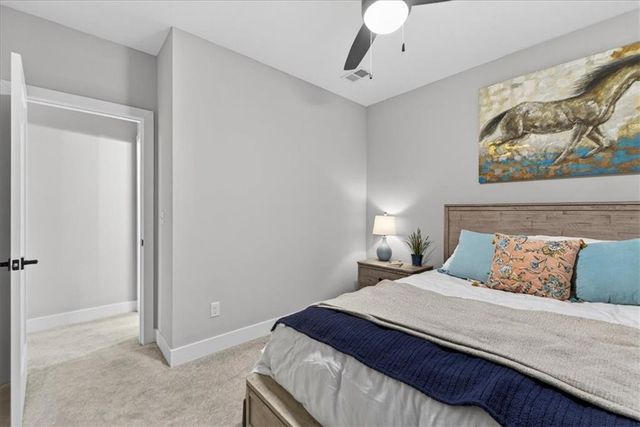 1004 S Harmony Avenue, Blue Springs, MO 64056