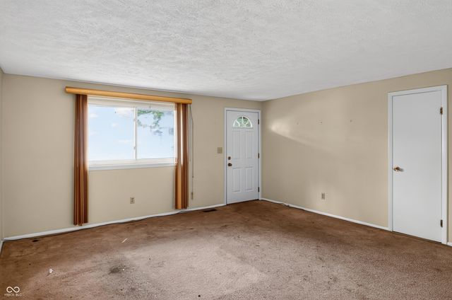 9850 Ellis Drive, Indianapolis, IN 46235