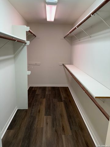 10463 Trailway Oak, San Antonio, TX 78240