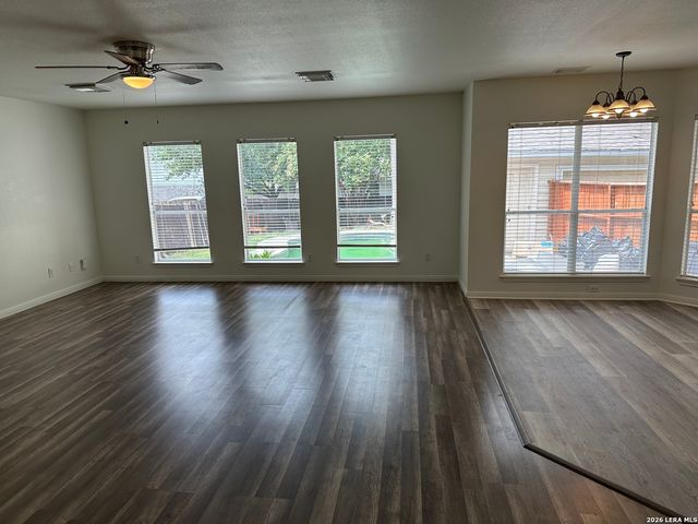 10463 Trailway Oak, San Antonio, TX 78240